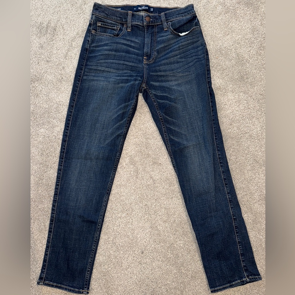 Like New Hollister Medium/Dark Wash Athletic Skinny Jeans with Advanced Stretch - Picture 5 of 6